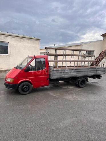 Ford Transit-13