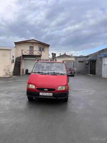 Ford Transit-1