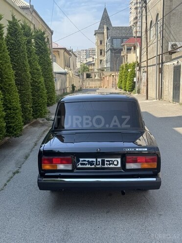 LADA (VAZ) 2107-2
