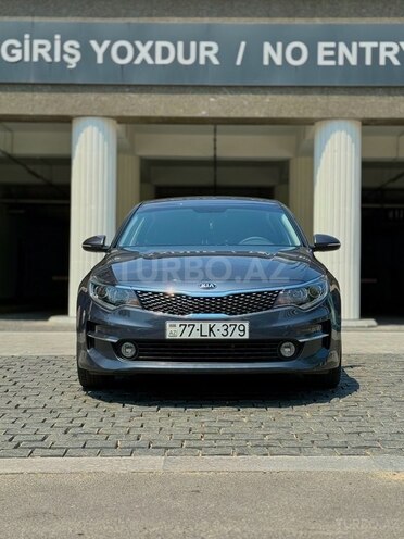 Kia K5-1