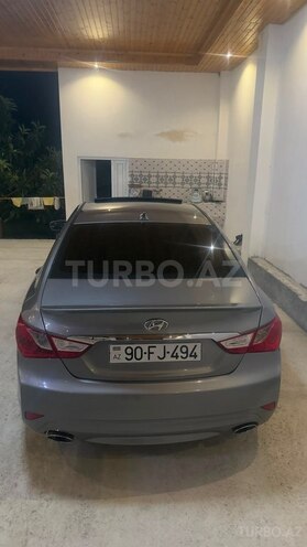 Hyundai Sonata-14