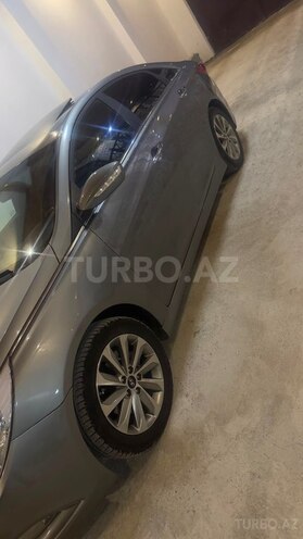 Hyundai Sonata-8