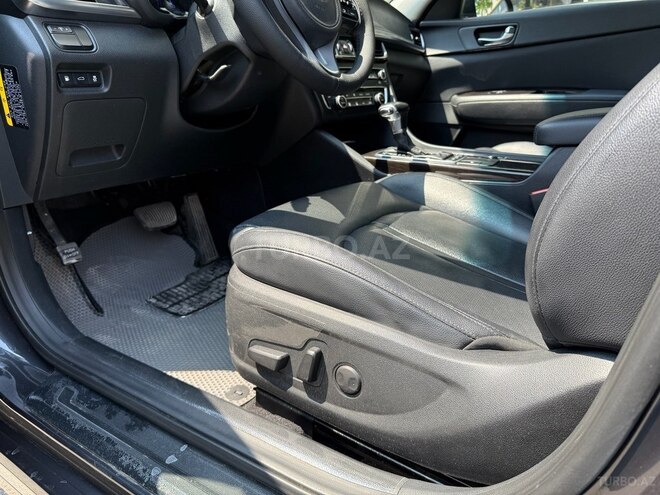 Kia K5-10