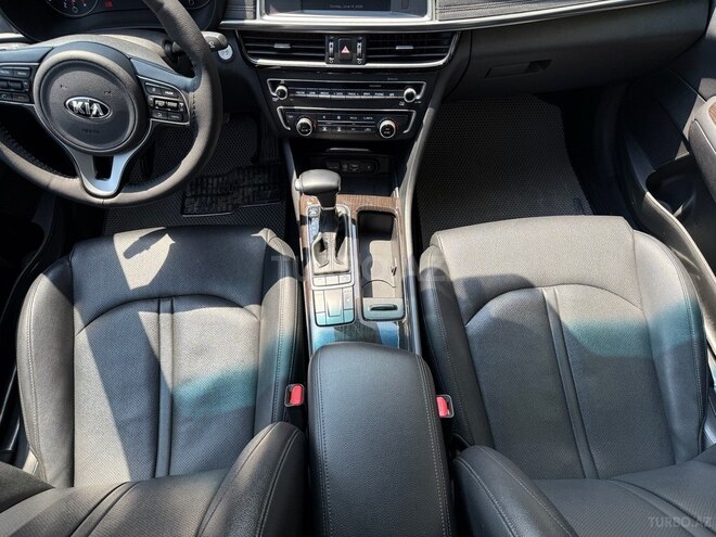 Kia K5-14