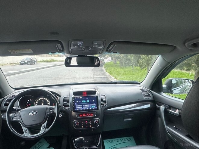 Kia Sorento-14