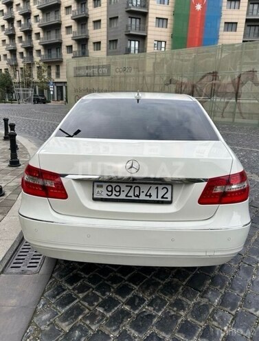Mercedes E 220-2