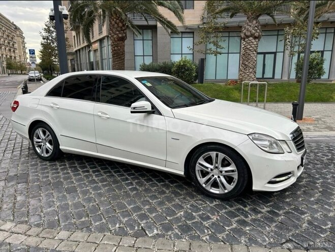 Mercedes E 220-3