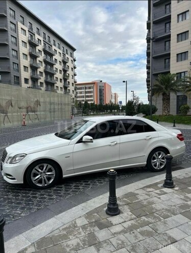 Mercedes E 220-4