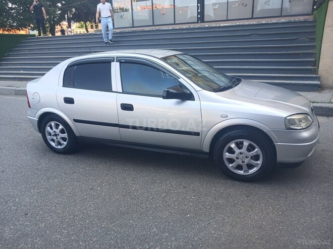 Opel Astra-10