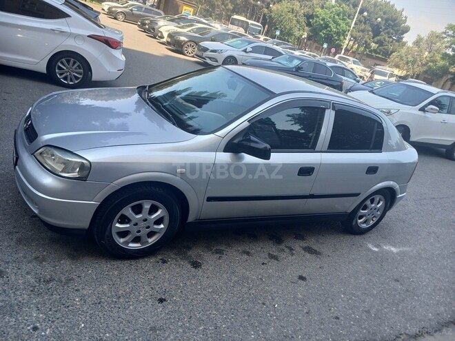 Opel Astra-11