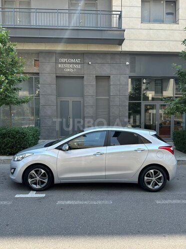 Hyundai i30-8