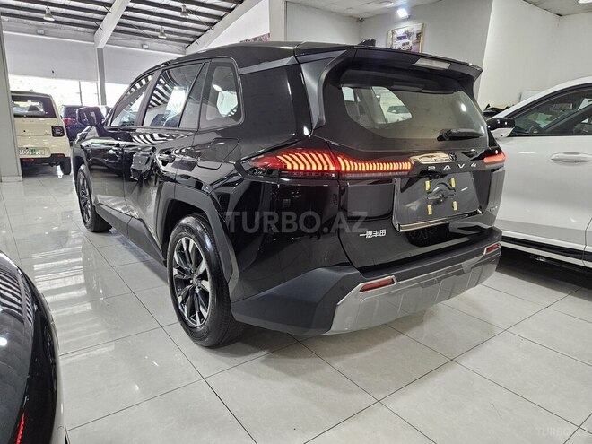 Toyota RAV4-4