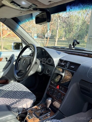 Mercedes C 230-10
