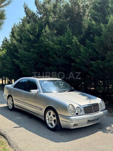 Mercedes E 300-3