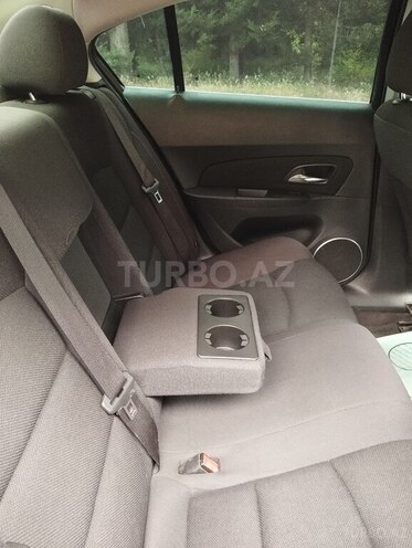 Chevrolet Cruze-14