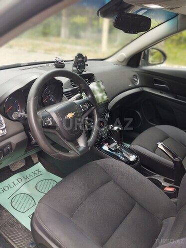Chevrolet Cruze-11