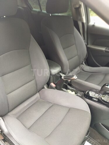 Chevrolet Cruze-13