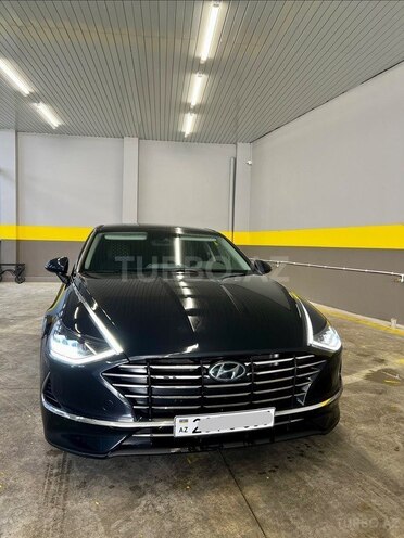 Hyundai Sonata-1