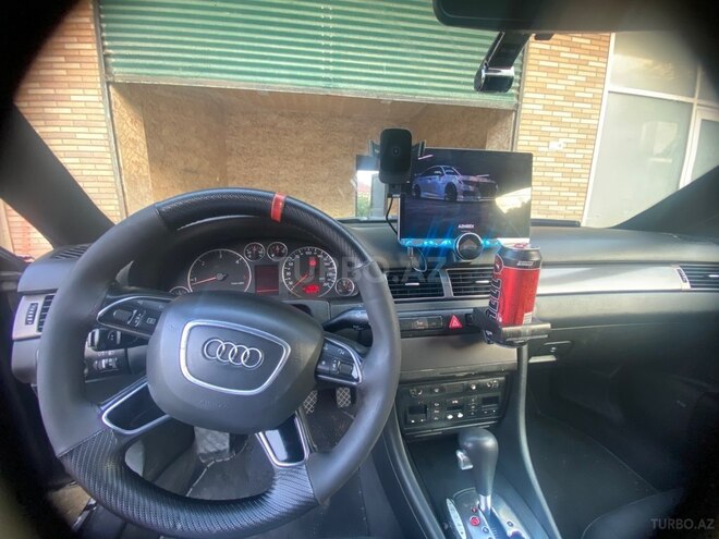 Audi A6-4