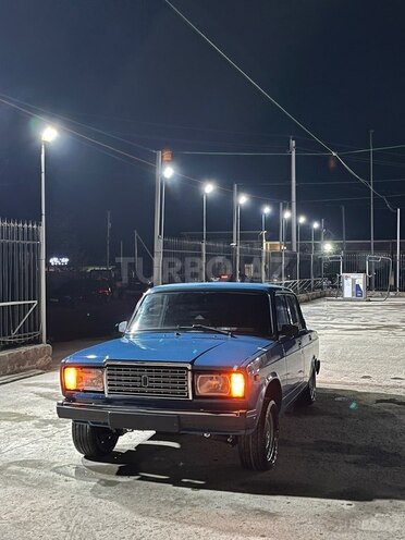 LADA (VAZ) 2107-1