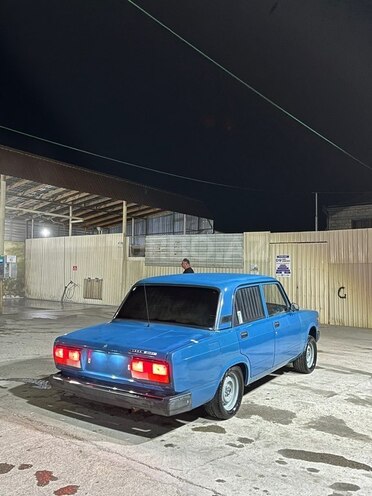LADA (VAZ) 2107-2