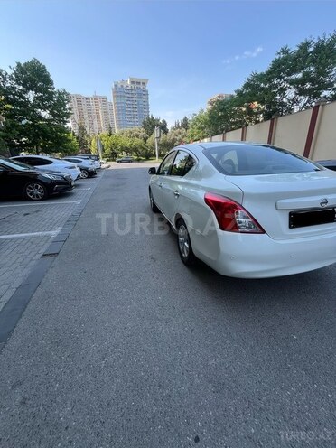 Nissan Sunny-5