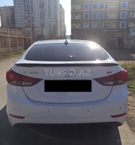 Hyundai Elantra-7