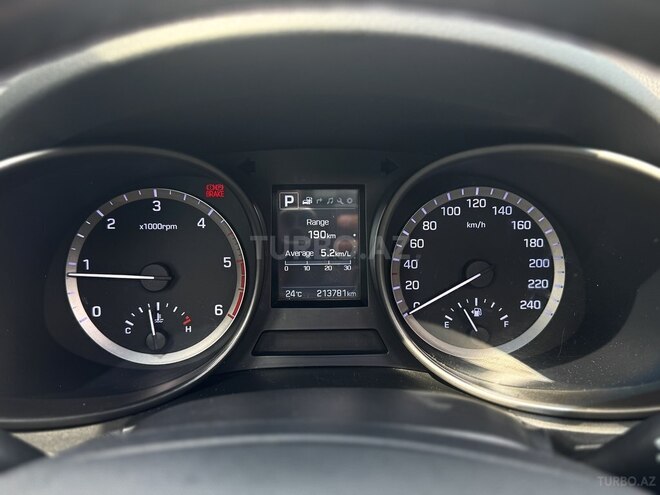 Hyundai Santa Fe-8
