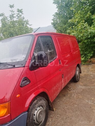 Ford Transit-4