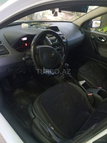 Renault Megane-2
