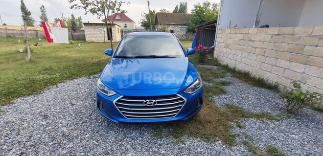 Hyundai Elantra-1