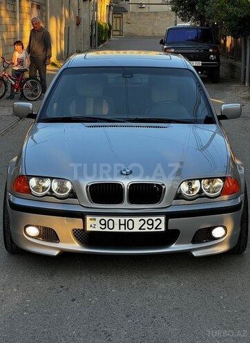 BMW 320-2