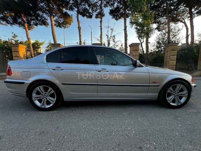 BMW 320-7