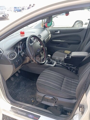 Ford Focus-6