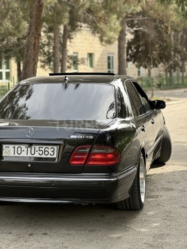 Mercedes E 240-5