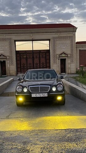 Mercedes E 240-7