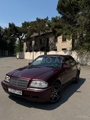 Mercedes C 220-1