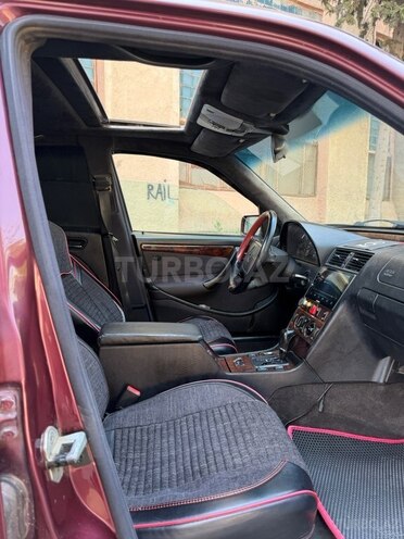 Mercedes C 220-12
