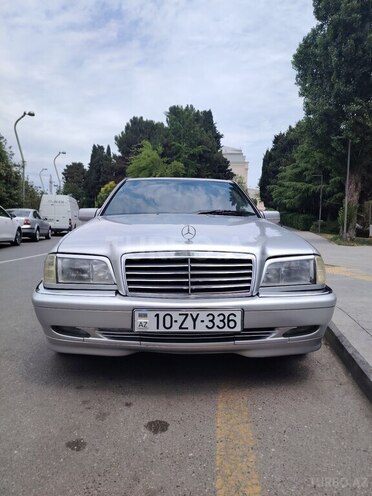 Mercedes C 220-2