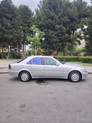 Mercedes C 220-9