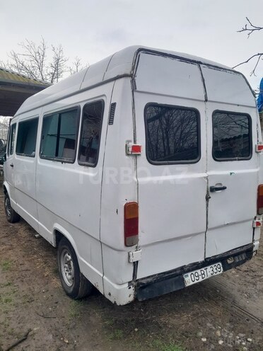Mercedes 208 D-3