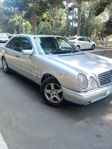 Mercedes E 230-18