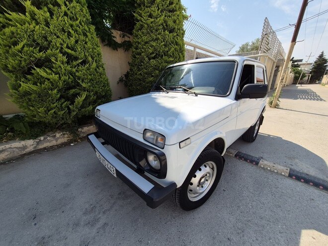 LADA (VAZ) Niva-8