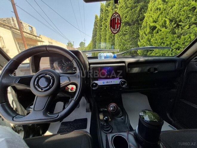 LADA (VAZ) Niva-17