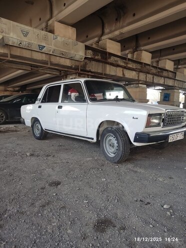 LADA (VAZ) 2107-2