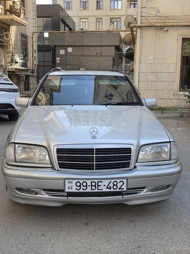 Mercedes C 220-1