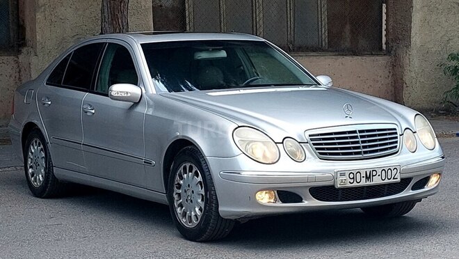 Mercedes E 240-2