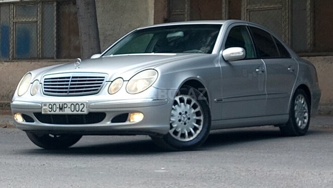 Mercedes E 240-5