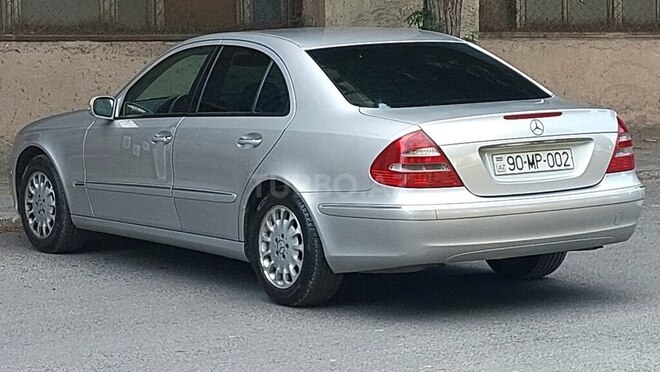 Mercedes E 240-10