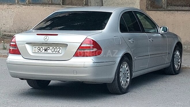 Mercedes E 240-9